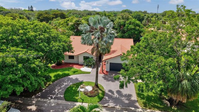 8360 NW 51st Ct, Coral Springs, FL 33067