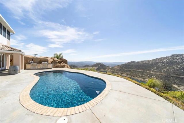 15471 Green Valley Truck, Ramona, CA 92065