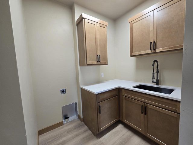 1655 GRACE GARDEN WAY, De Pere, WI 54115