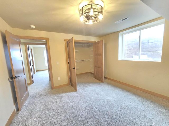 1655 GRACE GARDEN WAY, De Pere, WI 54115