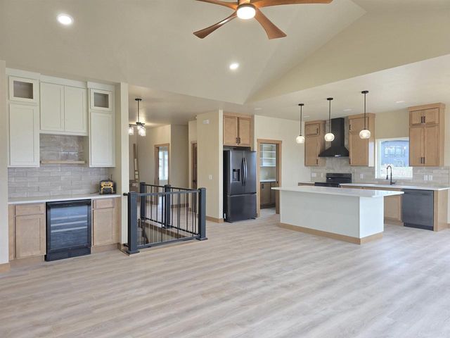 1655 GRACE GARDEN WAY, De Pere, WI 54115