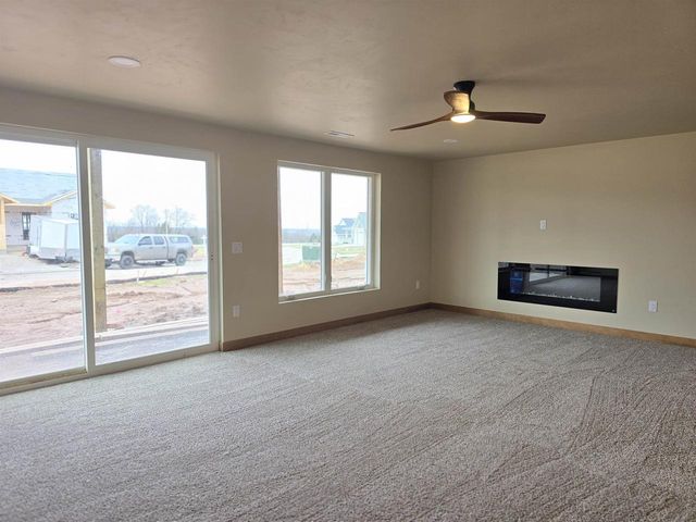 1655 GRACE GARDEN WAY, De Pere, WI 54115