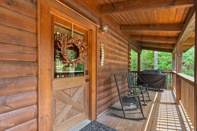 543 Blackberry Ridge Way, Pigeon Forge, TN 37863