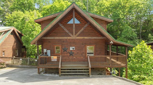543 Blackberry Ridge Way, Pigeon Forge, TN 37863