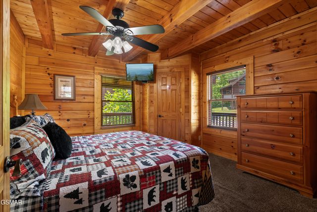 543 Blackberry Ridge Way, Pigeon Forge, TN 37863