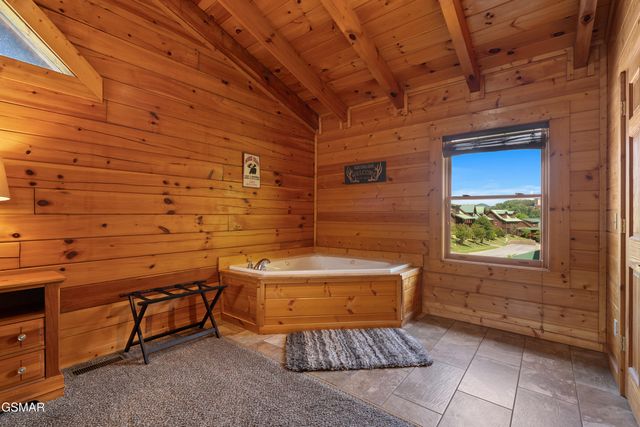 543 Blackberry Ridge Way, Pigeon Forge, TN 37863