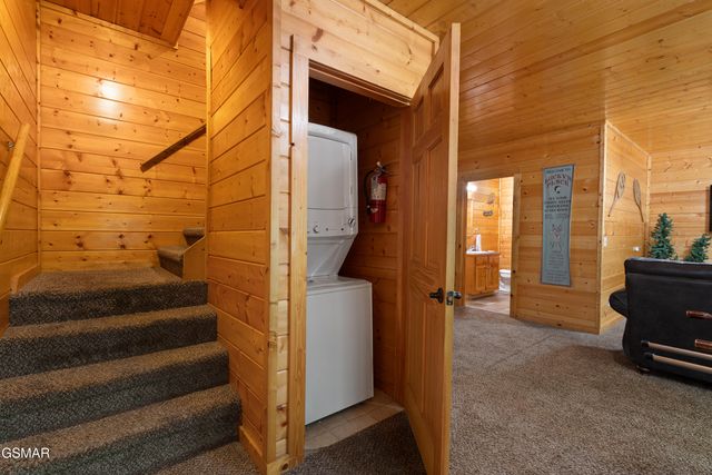 543 Blackberry Ridge Way, Pigeon Forge, TN 37863