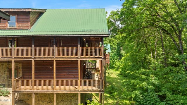 543 Blackberry Ridge Way, Pigeon Forge, TN 37863