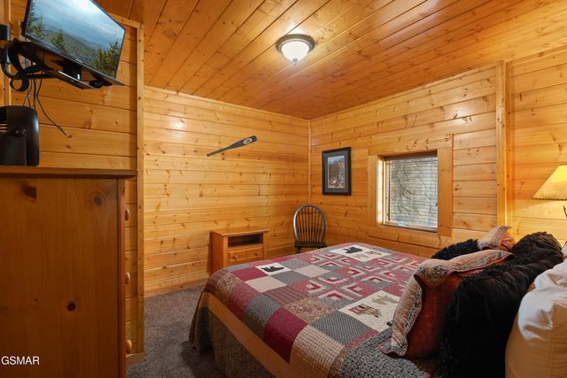 543 Blackberry Ridge Way, Pigeon Forge, TN 37863