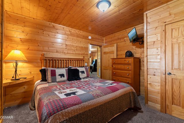 543 Blackberry Ridge Way, Pigeon Forge, TN 37863