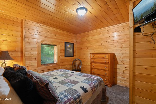 543 Blackberry Ridge Way, Pigeon Forge, TN 37863