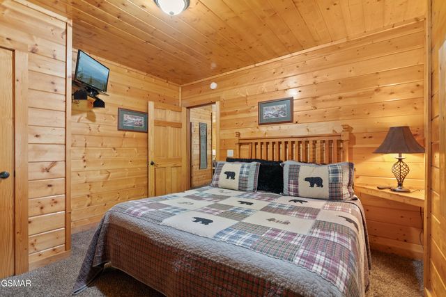 543 Blackberry Ridge Way, Pigeon Forge, TN 37863