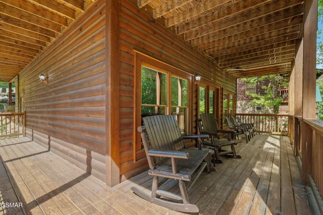 543 Blackberry Ridge Way, Pigeon Forge, TN 37863