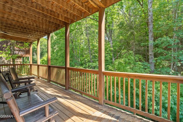 543 Blackberry Ridge Way, Pigeon Forge, TN 37863