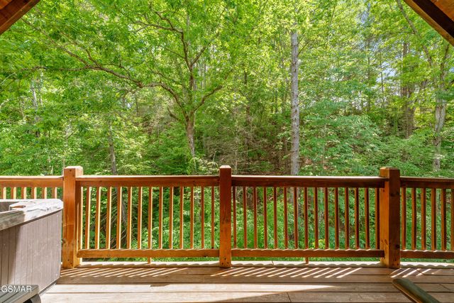 543 Blackberry Ridge Way, Pigeon Forge, TN 37863