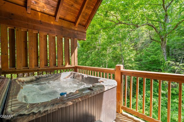 543 Blackberry Ridge Way, Pigeon Forge, TN 37863
