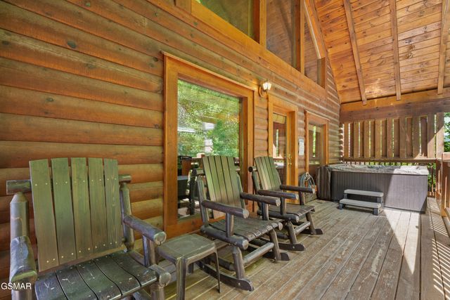 543 Blackberry Ridge Way, Pigeon Forge, TN 37863