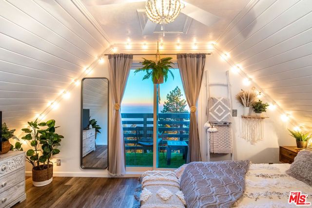 31561 Panorama Drive, Running Springs, CA 92382