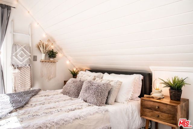 31561 Panorama Drive, Running Springs, CA 92382