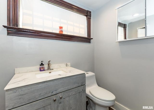 326 N VAIL Street, Geneseo, IL 61254