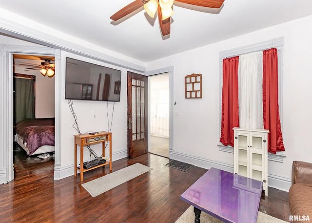 326 N VAIL Street, Geneseo, IL 61254