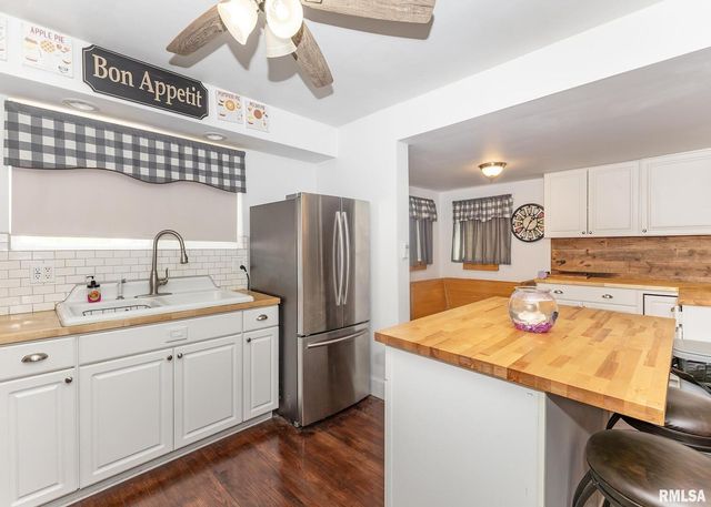 326 N VAIL Street, Geneseo, IL 61254