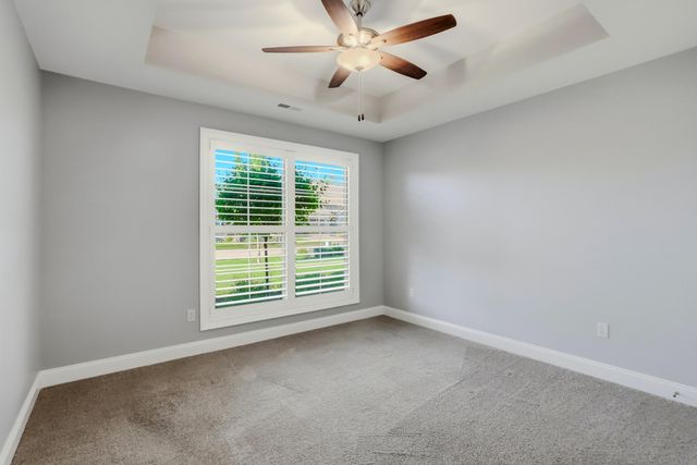 5813 SCREAMING EAGLE LN, Columbia, MO 65201
