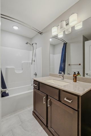 5813 SCREAMING EAGLE LN, Columbia, MO 65201