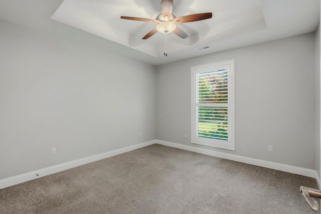 5813 SCREAMING EAGLE LN, Columbia, MO 65201
