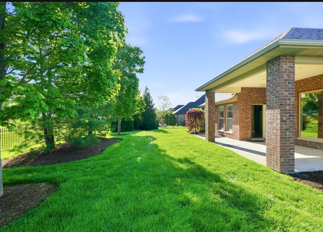 5813 SCREAMING EAGLE LN, Columbia, MO 65201