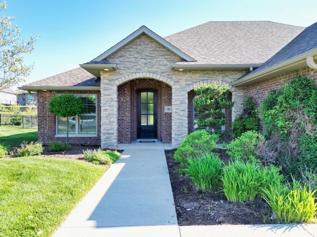 5813 SCREAMING EAGLE LN, Columbia, MO 65201