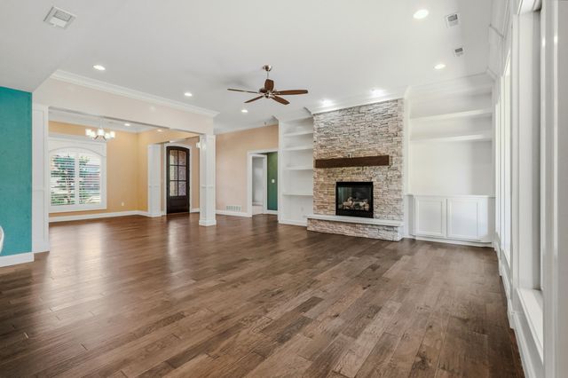 5813 SCREAMING EAGLE LN, Columbia, MO 65201