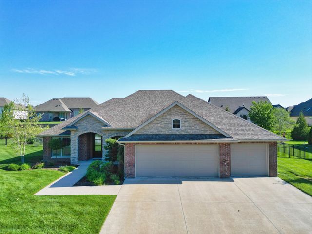 5813 SCREAMING EAGLE LN, Columbia, MO 65201