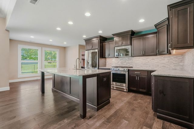 5813 SCREAMING EAGLE LN, Columbia, MO 65201