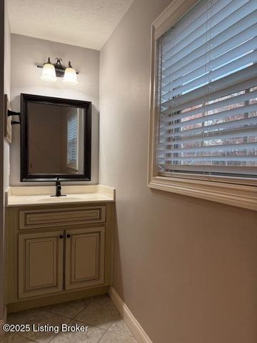 162 Peabody Loop, Coxs Creek, KY 40013