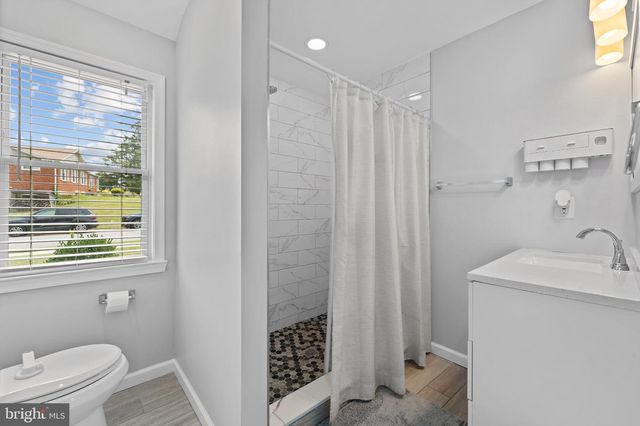 2307 HARFORD HILLS RD, Parkville, MD 21234
