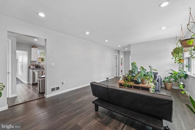 2307 HARFORD HILLS RD, Parkville, MD 21234