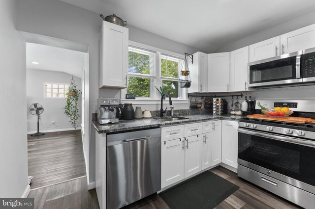 2307 HARFORD HILLS RD, Parkville, MD 21234