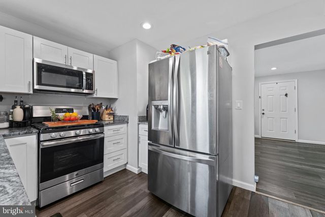 2307 HARFORD HILLS RD, Parkville, MD 21234