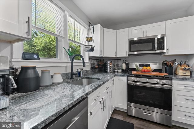 2307 HARFORD HILLS RD, Parkville, MD 21234