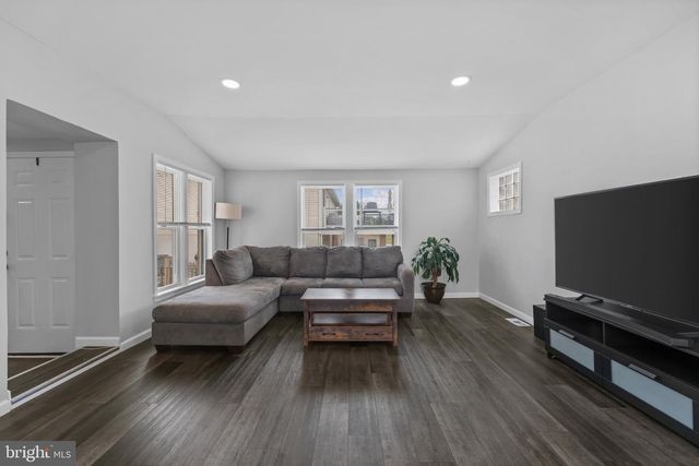 2307 HARFORD HILLS RD, Parkville, MD 21234