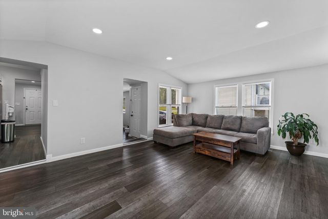 2307 HARFORD HILLS RD, Parkville, MD 21234