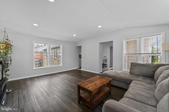 2307 HARFORD HILLS RD, Parkville, MD 21234