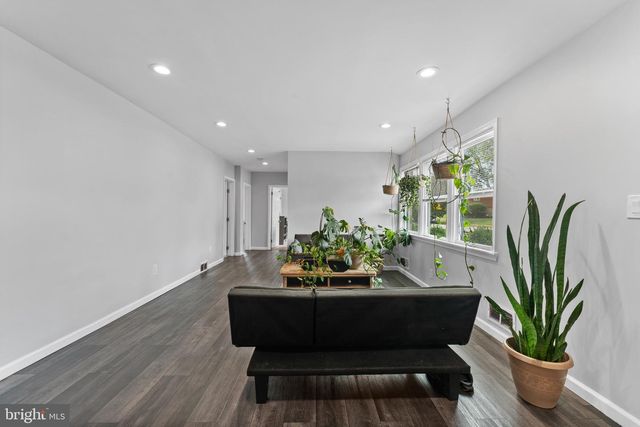 2307 HARFORD HILLS RD, Parkville, MD 21234