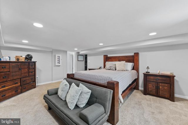 2307 HARFORD HILLS RD, Parkville, MD 21234