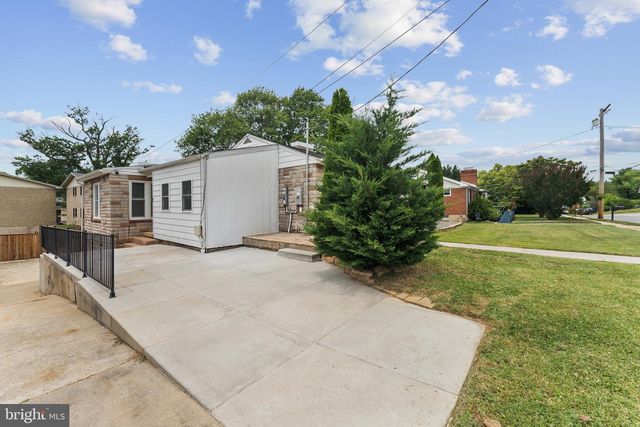 2307 HARFORD HILLS RD, Parkville, MD 21234