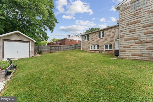 2307 HARFORD HILLS RD, Parkville, MD 21234