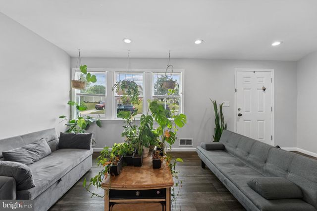 2307 HARFORD HILLS RD, Parkville, MD 21234