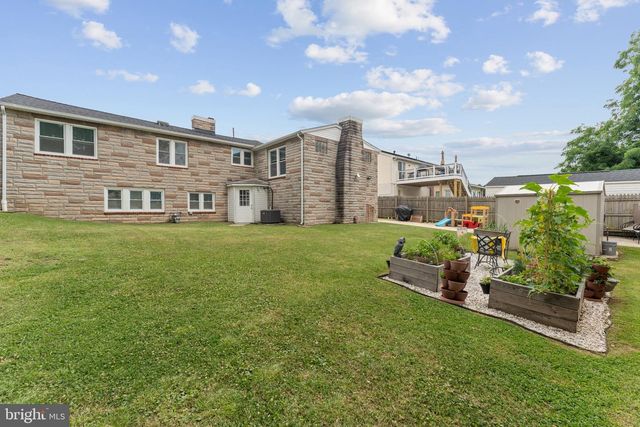2307 HARFORD HILLS RD, Parkville, MD 21234