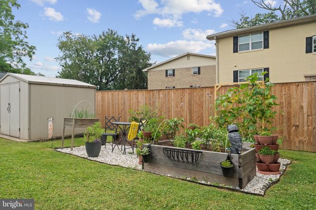 2307 HARFORD HILLS RD, Parkville, MD 21234